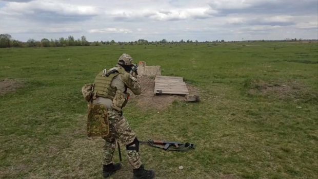 “Це не завадить мені жити”: історія бійця з Полтавщини, який втратив ногу в боях на Донбасі. доц, війна, військовослужбовець, поранення, протез