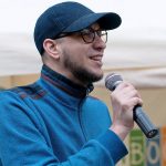 Незрячий вінницький співак Олексій Скрипаченко написав понад сотню пісень у різних стилях