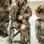 Втратив руку і ногу під Бахмутом: морпіх Діанов передав 2 млн грн на біонічні протези для військового з Хмельниччини