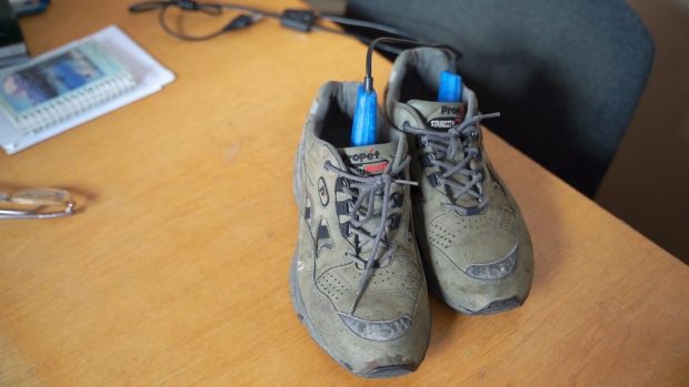 На вінницькому підприємстві виготовляють електросушарки для взуття українським захисникам. вінниця, взуття, електросушарка, незрячий, підприємство