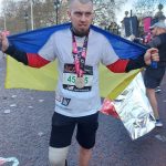 "Не здавайтесь! Не опускайте рук": вінничанин Роман Кашпур на протезі подолав 42 км під час Лондонського марафону (ФОТО, ВІДЕО)