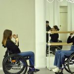 На подіум на інвалідному візку. Як працює перша українська модельна школа з інклюзією (ФОТО)