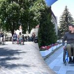Глава Закарпатської ОВА пересів на інвалідний візок, щоб дослідити інфраструктуру Ужгорода (ФОТО, ВІДЕО)