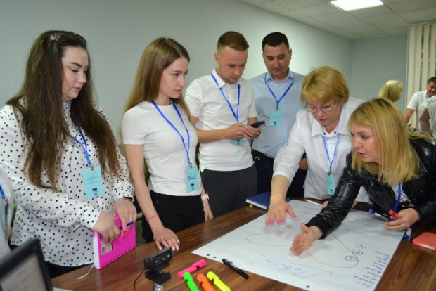 Працівники сервісних центрів МВС вчаться долати барʼєри. київська область, мвс, адміністратор, сервісний центр, інвалідність
