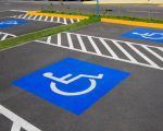 Штраф за паркування на місцях для людей з інвалідністю значно збільшиться. автомобіль, паркування, порушення, штраф, інвалідність