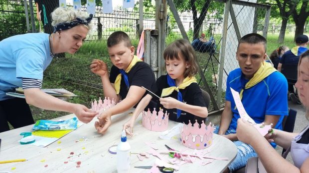 Екскурсії та майстеркласи. У Кропивницькому відкрили табір для дітей і молоді з інвалідністю. кропивницький, екскурсія, майстерклас, табір, інвалідність