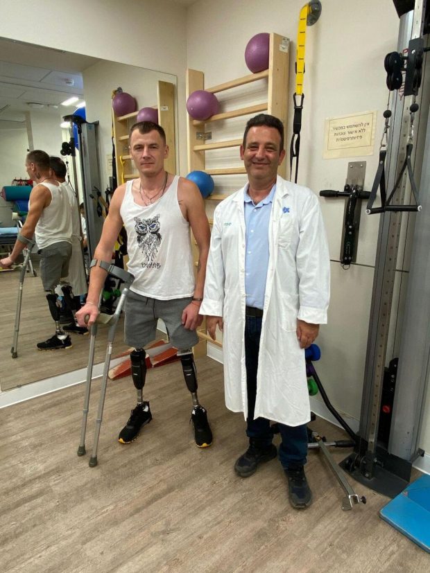 Український солдат, який втратив обидві ноги, став зіркою соцмереж в Ізраїлі. ізраїль, андрій хом'як, протез, протезування, солдат