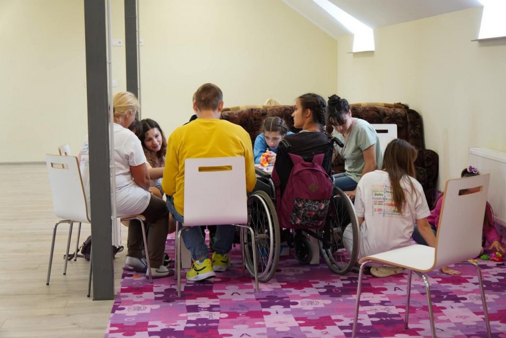 У Центрі «Обрій» відновлюється надання послуги тимчасового відпочинку для батьків, які виховують дітей з інвалідністю (ФОТО). вінниччина, батьки, послуга тимчасовий відпочинок, центр обрій, інвалідність
