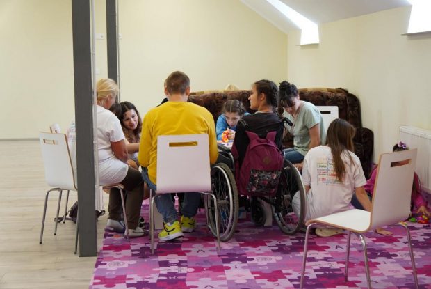 У Центрі «Обрій» відновлюється надання послуги тимчасового відпочинку для батьків, які виховують дітей з інвалідністю. вінниччина, батьки, послуга тимчасовий відпочинок, центр обрій, інвалідність