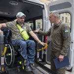 Віталій Кличко передав Київському територіальному центру соціального обслуговування 11 нових спецавто для перевезення людей з інвалідністю (ФОТО, ВІДЕО)