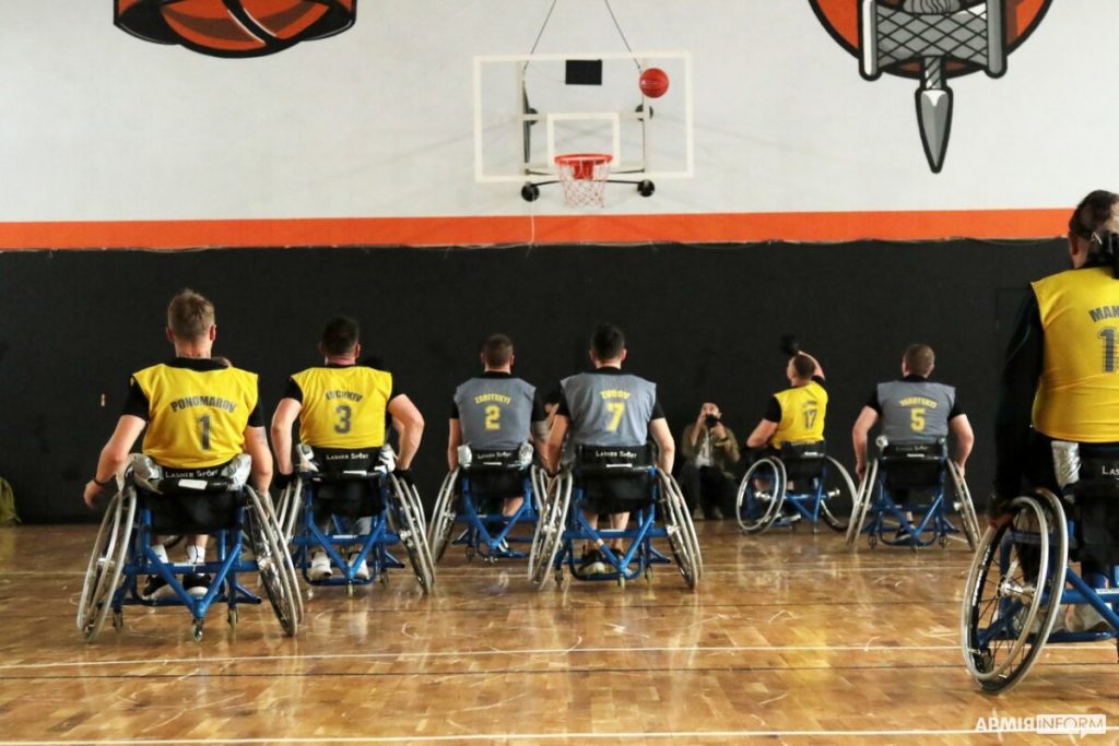 Учасники «Ігор Нескорених — 2023» провели відкрите тренування з баскетболу на візках (ФОТО). ігри нескорених, баскетбол на візках, ветеран, тренування, учасник