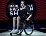 У Львові відбувся модний показ, на якому дефілювали моделі з інвалідністю (ВІДЕО). львів, модельна школа нові ми, модний показ, подіум, інвалідність