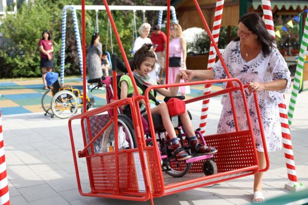 У Львові для дітей з інвалідністю створили перший в Україні унікальний парк розваг та відкриттів. львів, діти, майданчик, центр соціальних послуг джерело, інвалідність