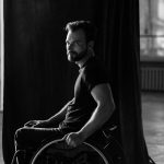 «Все залежить від того, як ти сам себе сприймаєш»: Дмитро Щебетюк про життя та доступність міст для людей з інвалідністю