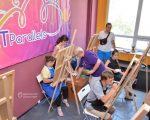 Арттерапія у Дніпрі – діти з інвалідністю малюють картини, аби поліпшити психологічний стан (ФОТО). дніпро, арттерапія, діти, малювання, інвалідність