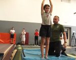 Юрій Фурик після ампутації ноги тренує дітей (ВІДЕО). юрій фурик, гімнастика, поранення, протез, тренер