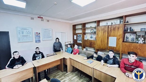 У Новомиргороді школярі з вадами слуху вчились обирати професійне майбутнє. новомиргород, вади слуху, професія, центр зайнятості, школяр