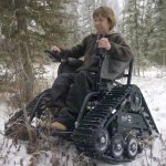 Світлина. Для людей з інвалідністю випускають зимовий варіант електровізків – на гусеницях. Технології, інвалідність, інвалідний візок, пересування, всюдихід, крісло-транспортер Tank Chair