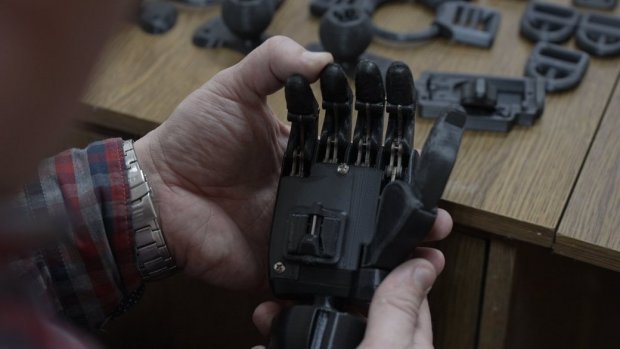 У Вінниці виготовляють тренувальні протези на 3D принтері. 3d-принтер, вінниця, протез, протезний завод, протезування