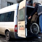 Благодійники з Харкова отримали автомобіль для евакуації маломобільних (ФОТО)