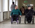 Активне життя на кріслі колісному: в Тернополі з бійцями працюють інструктори, які теж мають інвалідність (ФОТО, ВІДЕО). тернопіль, крісло колісне, поранення, інвалідність, інструктор першого контакту