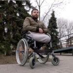 "Мам, я буду ходити, тільки не плач": історія ветерана ЗСУ з Одещини, який втратив ноги під час мінометного обстрілу (ФОТО, ВІДЕО)