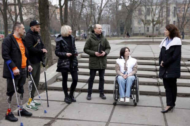 Парки та сквери доступні кожному: Київ співпрацюватиме з провідними експертами з безбар’єрності при реконструкції громадських просторів. київ, громадський простір, реконструкція, інвалідність, інклюзивність