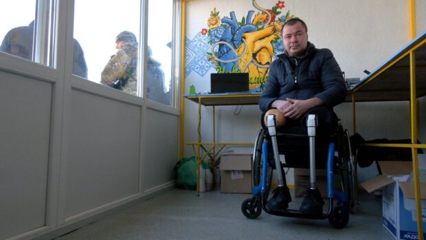 “Треба продовжувати жити”: військовий, який втратив ноги, відкрив власну справу у Черкасах. олександр головатий, ветеран, власна справа, протез, інвалідність