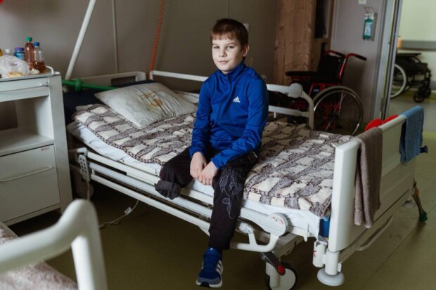 Діти з Херсонщини проходять реабілітацію після поранення в Київській спеціалізованій лікарні «Охматдит». охматдит, війна, діти, лікування, протезування