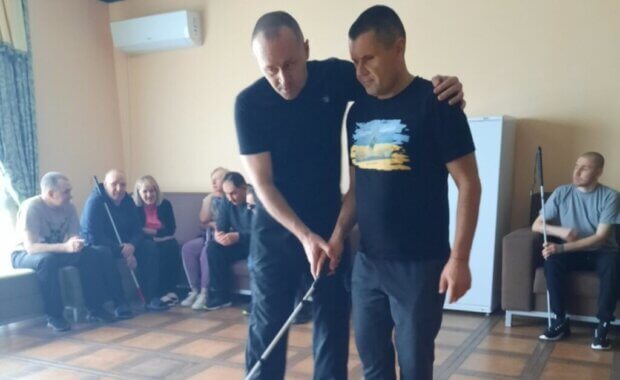 Ветерани з Донеччини, які втратили зір, можуть пройти безкоштовну реабілітацію у Львові (КОНТАКТИ). донеччина, львів, ветеран, зір, проєкт точка дотику