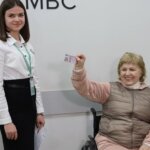 Мріяла 20 років: в Одесі перша випускниця автошколи для людей з інвалідністю