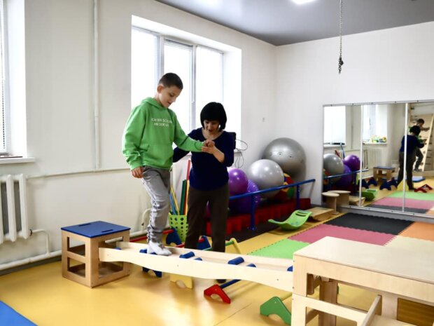 У Коломиї обладнали реабілітаційний зал для дітей з інвалідністю. коломия, діти, реабілітаційний зал, ремонт, інвалідність