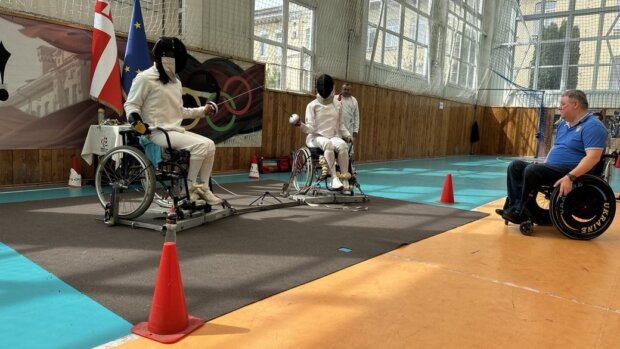 У Луцьку вперше відбулися змагання з фехтування на візках для людей з інвалідністю. луцьк, змагання, спортсмен, фехтування на візках, інвалідність