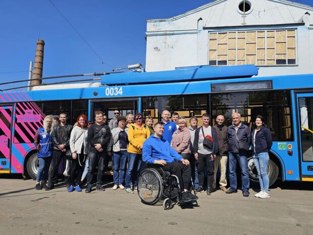 Користування пандусами та допомога людям з інвалідністю: в Миколаєві майбутні водії тролейбусів пройшли інструктаж. миколаїв, водій, тролейбус, інвалідність, інструктаж