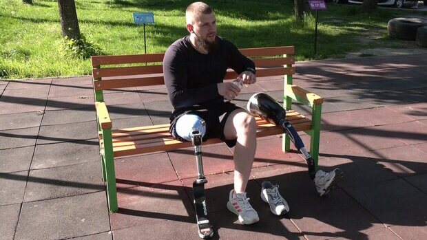 Втрата ноги не стала на заваді захопленню. Боєць з Луганщини, який служить у Кропивницькому, вчиться заново бігати. геннадій тамулевич, військовий, поранення, протез, протезування