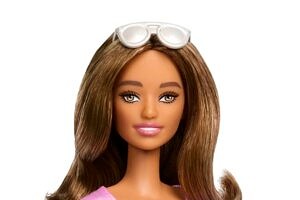 Світлина. Компанія Mattel випустила першу незрячу Барбі. Новини, порушення зору, незряча, лялька, Mattel, Барбі