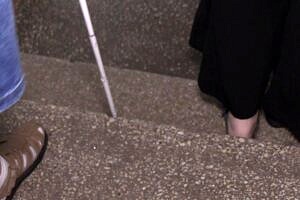 Світлина. Доступність – це повага. На Кіровоградщині люди з інвалідністю моніторять безбар’єрність до об’єктів соцсфери. Безбар'єрність, інвалідність, доступність, моніторинг, Кіровоградщина, об'єкт соцсфери