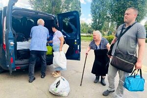 З прифронтового Покровська продовжується евакуація маломобільних людей (ФОТО)