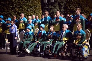 Світлина. Президент відзначив українських паралімпійців та їхніх тренерів державними нагородами. Спорт, Паралімпійські ігри, тренер, Володимир Зеленський, паралімпійці, державна нагорода