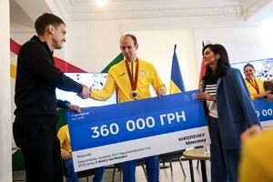 Світлина. Ця нагорода була найважчою: як запорізькі паралімпійці здобували медалі в Парижі. Спорт, спортсмен, Паралімпійські ігри, медаль, Париж, паралімпійці