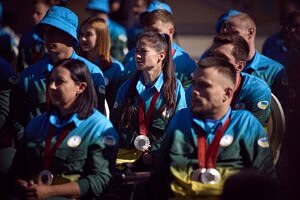 Світлина. Президент відзначив українських паралімпійців та їхніх тренерів державними нагородами. Спорт, Паралімпійські ігри, тренер, Володимир Зеленський, паралімпійці, державна нагорода