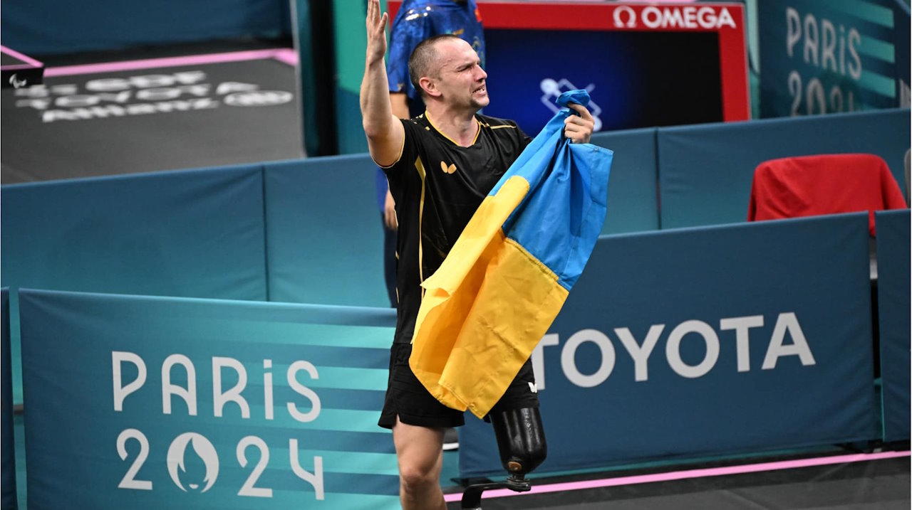 Віктор Дідух — український паралімпійський чемпіон Парижа-2024 поборов рак та збудував академію настільного тенісу у рідному селі. віктор дідух, паралімпійський чемпіон, париж, настільний теніс, спортсмен