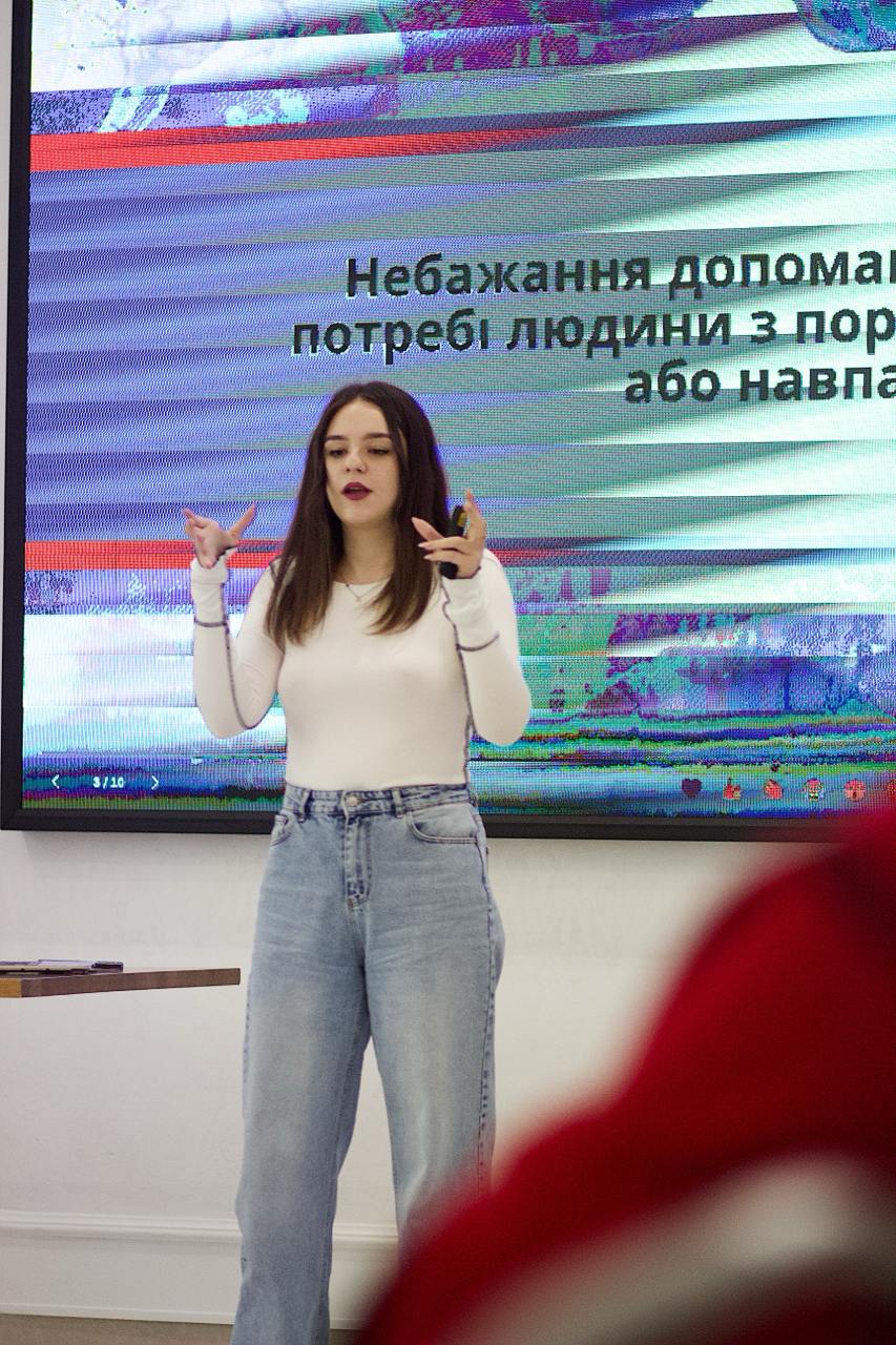 Спільнота в дії: як активісти й активістки з порушеннями слуху розвивають доступність української жестової мови. інвалідність, нечуючий, порушення слуху, суспільство, ужм