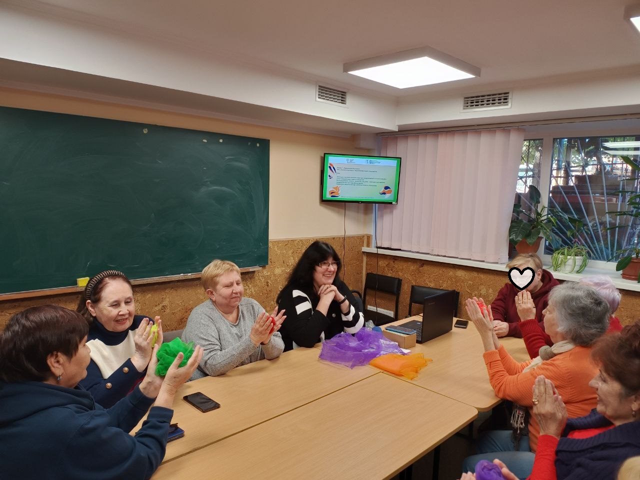 Шляхи до сили: жіночі групи взаємодопомоги. інвалідність, впо, дівчина, жінка, проєкт