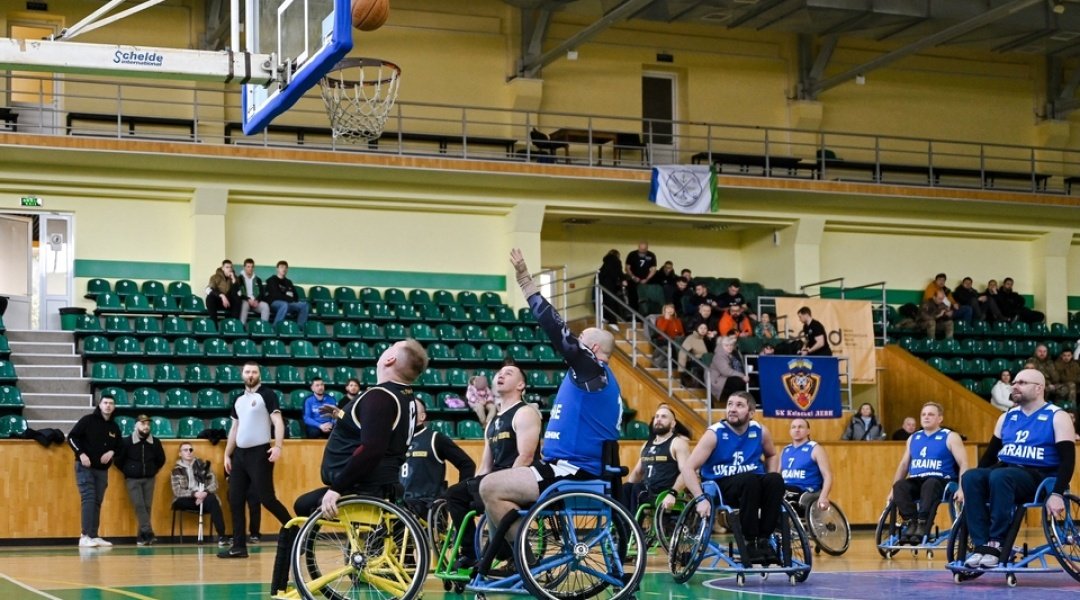 У Львові пройшов перший Всеукраїнський турнір із баскетболу на колісних кріслах «Кубок Титанів» (ФОТО). баскетбол, ветеран, колісне крісло, кубок титанів, львів