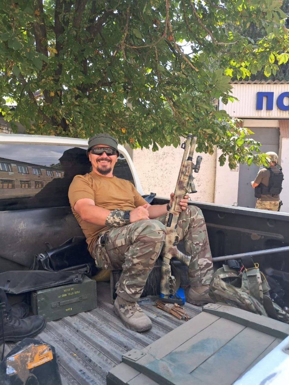 Протез посікло уламками. Історія вибухотехніка з Херсона Володимира Перепелиці (ВІДЕО). вибухотехнік, володимир перепелиця, поранення, протез, протезування