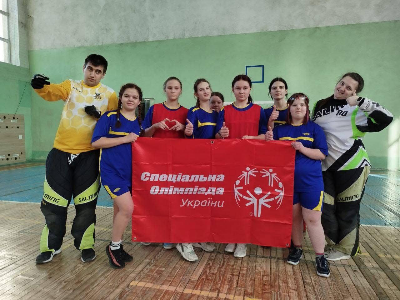 Спортсменки Житомирщини готуються до зимових Ігор Спеціальної Олімпіади (ФОТО). збірна україни, олімпійські ігри, підготовка, спеціальна олімпіада, флорбол