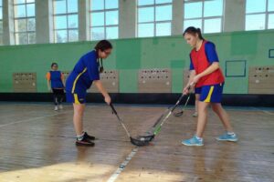 Світлина. Спортсменки Житомирщини готуються до зимових Ігор Спеціальної Олімпіади. Спорт, підготовка, Спеціальна Олімпіада, збірна України, флорбол, Олімпійські ігри