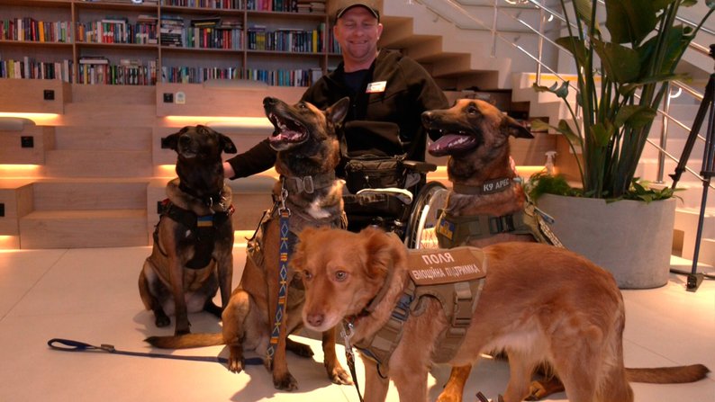 Емоційна підтримка: як у Львові собаки-спецпризначенці допомагають у реабілітації пораненим (ФОТО, ВІДЕО). допомога, львів, поранений, собака, центр superhumans