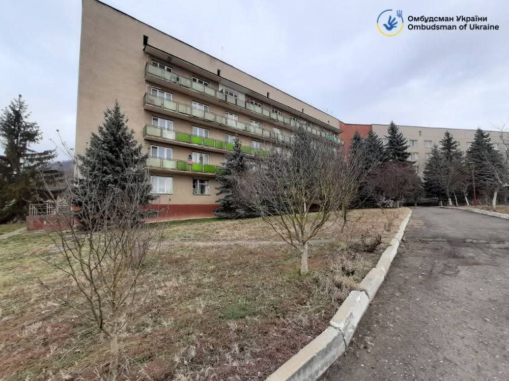 Дотримання прав людей поважного віку та людей з інвалідністю Омбудсманом України визначено одним з пріоритетних напрямків роботи. інвалідність, виноградівський геріатричний пансіонат, омбудсман, перевірка, порушення